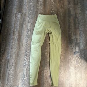 Alphalete Light Green Leggings